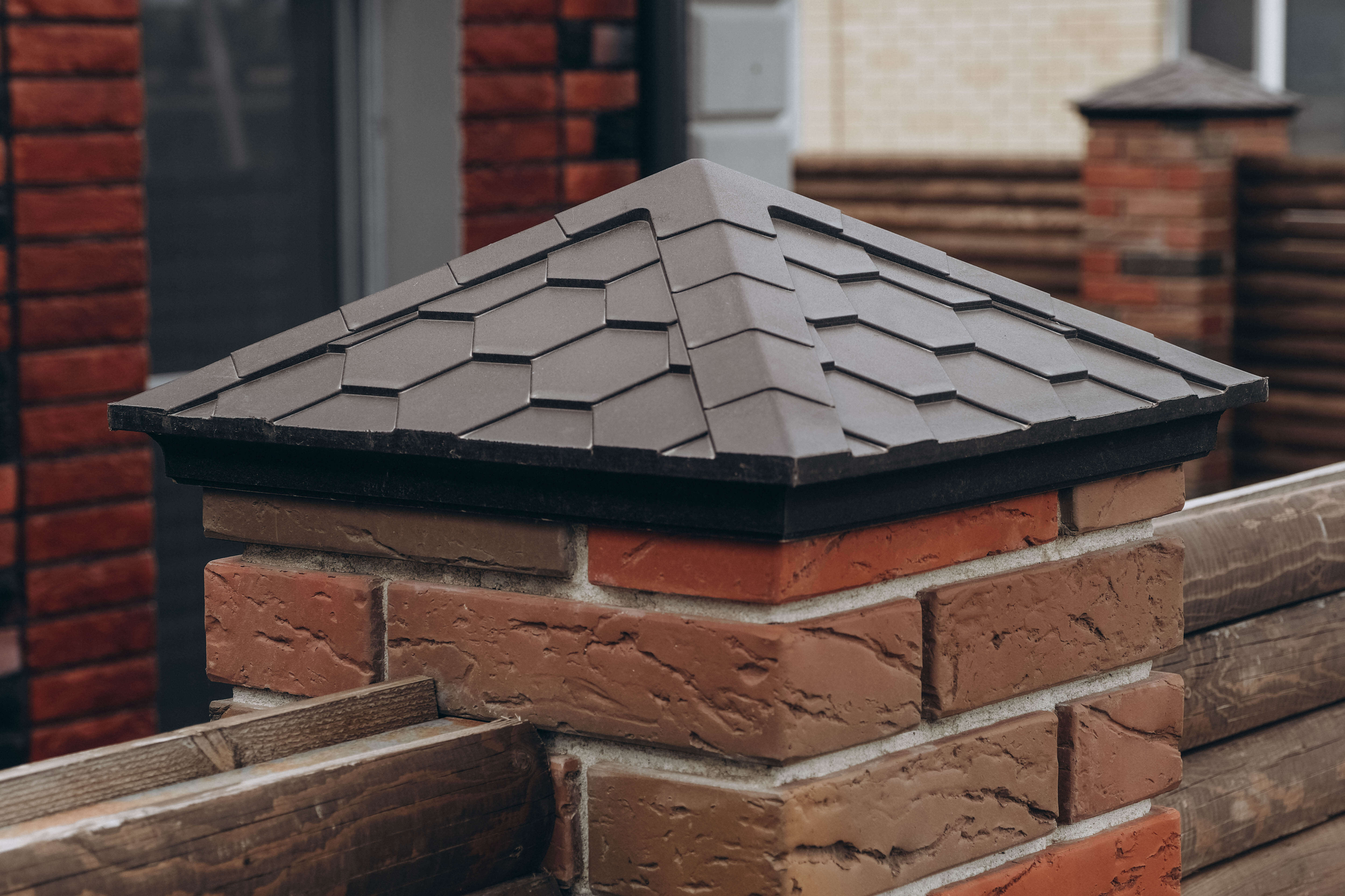 Колпак Zking Эверест Коричневый на столб 1.5х1.5 кирпича (390х390мм) в Томске фото